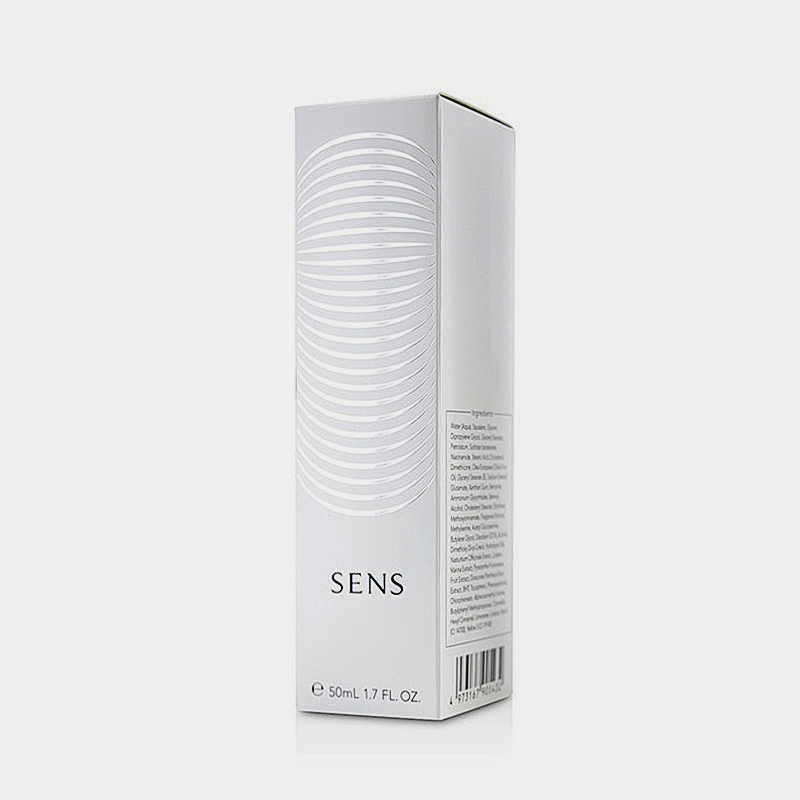 card box with silver cardboard